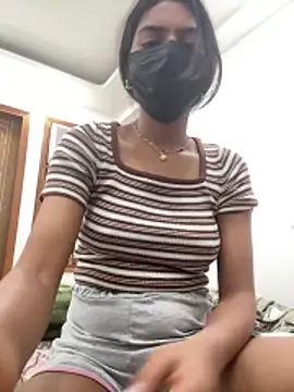 sexyayeshadesi online show from March 27, 2026, 5:36 pm