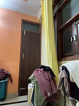 sexyayeshadesi online show from March 6, 2026, 6:36 pm