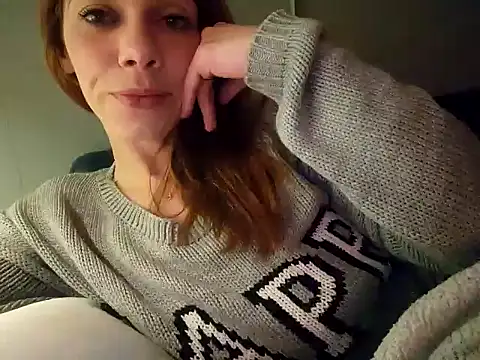 Snapshot of Mimakario chatting on November 20, 2025, 11:47 pm Mimakario online show from November 20, 2025, 11:47 pm