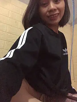 Trangbabylove online show from November 28, 2025, 12:44 am