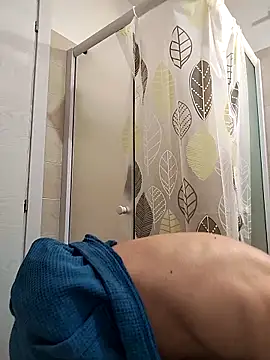 platone09 online show from March 25, 2026, 4:17 pm