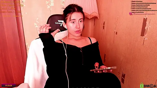 KristinaScott online show from May 30, 2026, 5:47 am