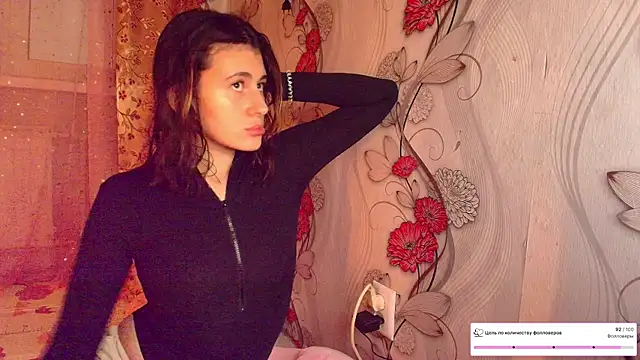 KristinaScott online show from December 18, 2025, 4:55 pm