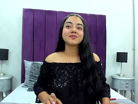 Snapshot of SalomeLee chatting on November 17, 2025, 11:25 am SalomeLee online show from November 17, 2025, 11:25 am