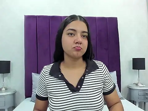 Snapshot of SalomeLee chatting on November 22, 2025, 11:20 am SalomeLee online show from November 22, 2025, 11:20 am