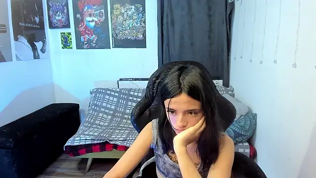 Candy  Girll18 online show from February 21, 2026, 11:29 pm