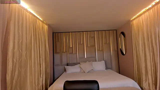 AmberFox1 online show from December 19, 2025, 1:35 pm