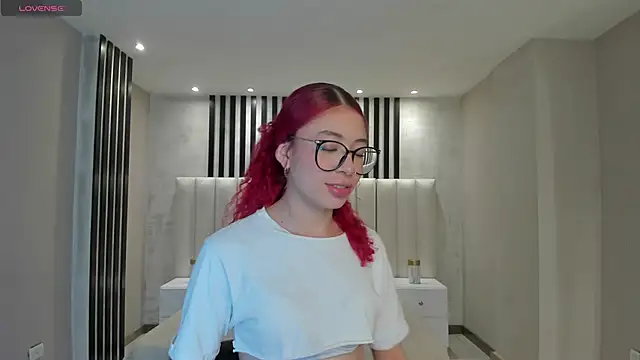 AmberFox1 online show from December 21, 2025, 10:50 am