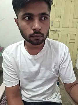 Snapshot of syndyc1 chatting on December 1, 2025, 5:03 pm syndyc1 online show from December 1, 2025, 5:03 pm