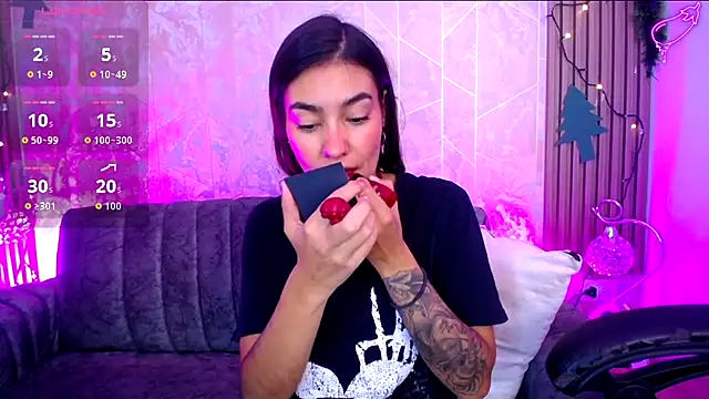 Tiny Mooore1 online show from December 1, 2025, 11:33 am