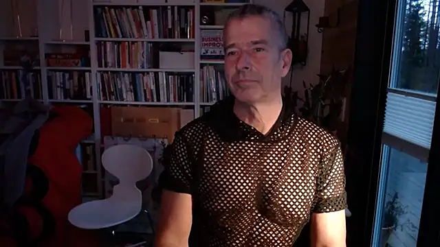 Snapshot of gymdaddypwrbtm chatting on November 24, 2025, 6:57 am gymdaddypwrbtm online show from November 24, 2025, 6:57 am