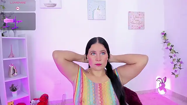 Talia Grace online show from November 27, 2025, 1:22 pm