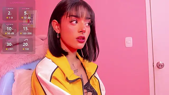 Milu carbajal x online show from April 9, 2026, 3:52 am