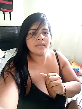  QueenSofia  online show from November 18, 2025, 7:28 pm