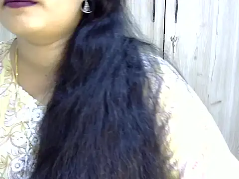 Muskan Jha online show from April 6, 2026, 5:03 pm