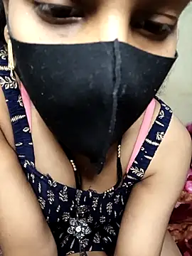 Desi Hot Queen online show from December 14, 2025, 9:15 am