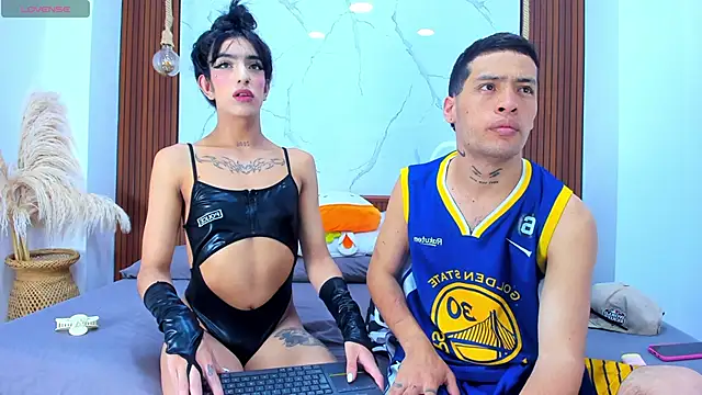 Loversinfire2 online show from November 15, 2025, 9:08 pm