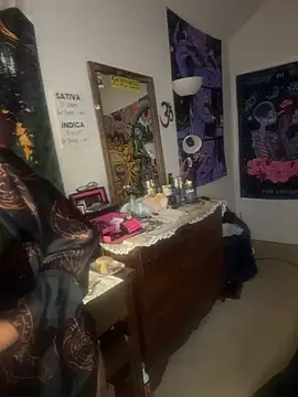 stellakobra online show from December 4, 2025, 12:42 am