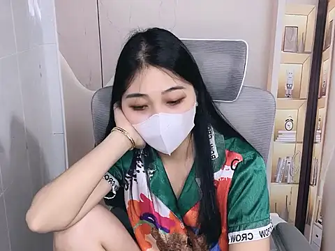 Lousii online show from April 4, 2026, 2:45 pm