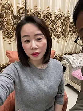 xiaoling2358 online show from January 9, 2026, 1:18 pm