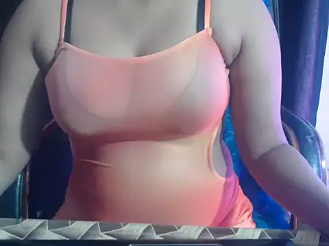 Snapshot of Queen_Bhanu chatting on December 1, 2025, 10:27 am Queen Bhanu online show from December 1, 2025, 10:27 am