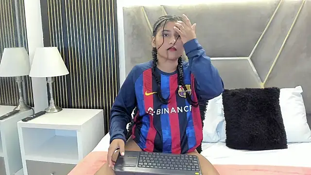 Snapshot of Amalia_Queen_ chatting on November 22, 2025, 11:42 am Amalia Queen online show from November 22, 2025, 11:42 am