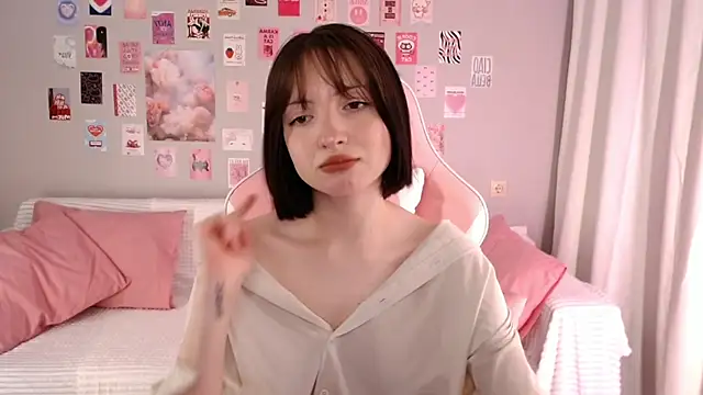 Lexi Bottom online show from December 14, 2025, 1:56 am