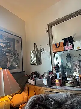 Snapshot of Motherbigbus chatting on December 19, 2025, 9:06 pm Motherbigbus online show from December 19, 2025, 9:06 pm