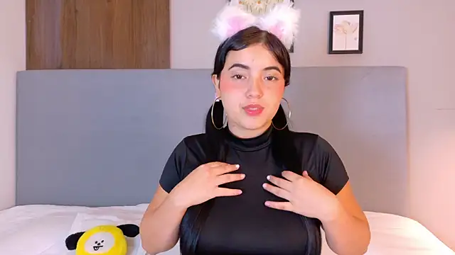 MiaSchtt online show from November 28, 2025, 3:17 am