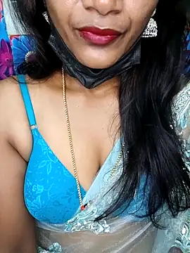 Snapshot of Premalatha_28 chatting on November 20, 2025, 6:08 pm Premalatha 28 online show from November 20, 2025, 6:08 pm