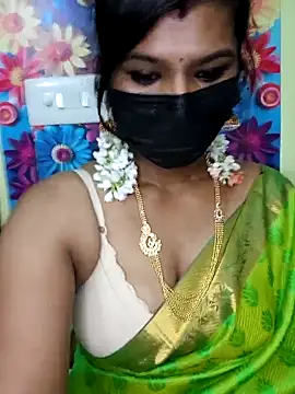 Snapshot of Premalatha_28 chatting on November 18, 2025, 7:17 pm Premalatha 28 online show from November 18, 2025, 7:17 pm