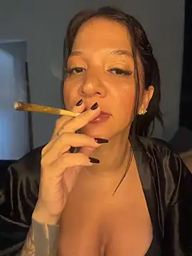 Snapshot of biadominatrix chatting on May 15, 2026, 12:58 pm biadominatrix online show from May 15, 2026, 12:58 pm