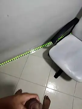 lester rose online show from November 24, 2025, 7:52 am