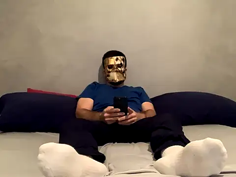 PlayWithMe95 online show from November 16, 2025, 10:24 pm