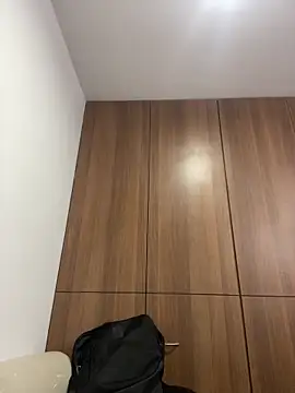 Boyfriend-Hot online show from November 21, 2025, 4:55 am