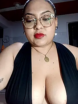 Snapshot of Anna_Lucia88 chatting on June 20, 2026, 1:32 am Anna Lucia88 online show from June 20, 2026, 1:32 am