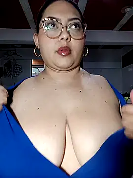 Snapshot of Anna_Lucia88 chatting on May 11, 2026, 7:32 am Anna Lucia88 online show from May 11, 2026, 7:32 am