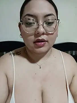 Snapshot of Anna_Lucia88 chatting on February 4, 2026, 6:52 am Anna Lucia88 online show from February 4, 2026, 6:52 am