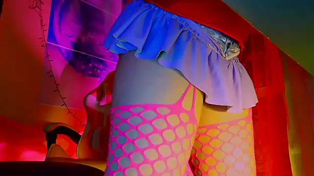 BESTLOLA online show from January 15, 2026, 11:35 am