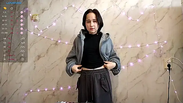 TianaMeiser online show from December 20, 2025, 10:40 am