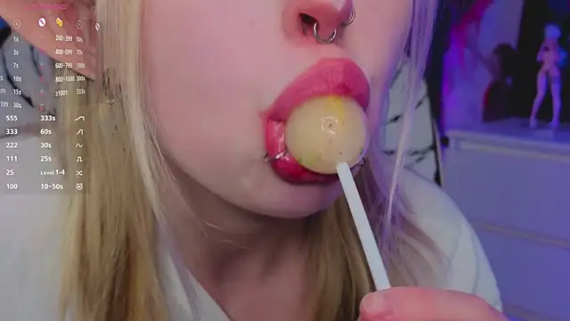 ElvenQueen online show from November 30, 2025, 4:08 pm