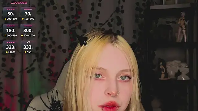 ElvenQueen online show from February 22, 2026, 3:02 pm