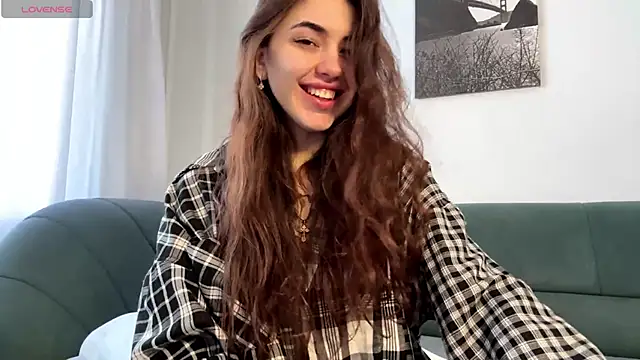 Snapshot of ScaNovaXen_ chatting on February 3, 2026, 8:08 am ScaNovaXen online show from February 3, 2026, 8:08 am