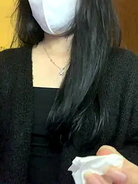 Snapshot of Hanni_22 chatting on November 20, 2025, 4:18 pm Hanni 22 online show from November 20, 2025, 4:18 pm