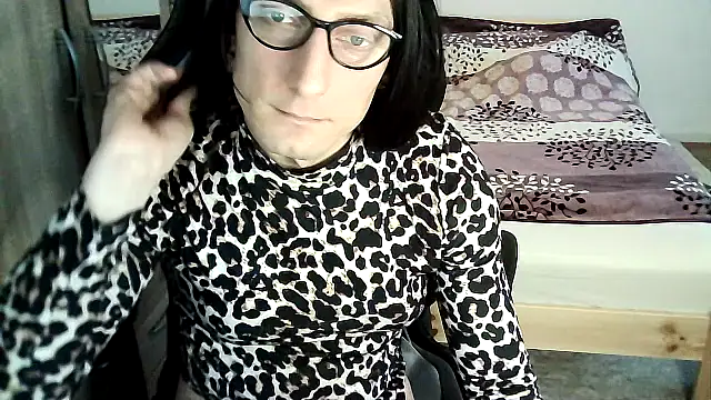 MissDianaWinter online show from November 21, 2025, 2:49 pm