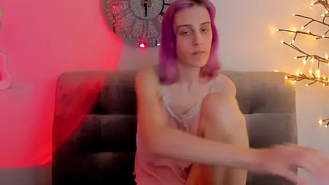 MiilaGlow online show from April 3, 2026, 1:17 pm