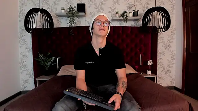 Snapshot of Brandon_starkk chatting on January 18, 2026, 11:57 am Brandon starkk online show from January 18, 2026, 11:57 am