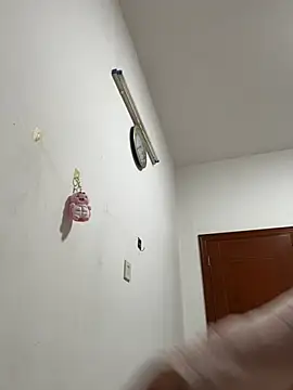 Snapshot of lili-8979 chatting on March 4, 2026, 9:39 am lili-8979 online show from March 4, 2026, 9:39 am