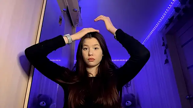 CutieSlim online show from November 28, 2025, 2:06 pm