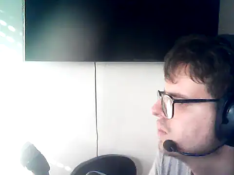 Snapshot of DesertedMonoxide chatting on May 8, 2026, 4:22 pm DesertedMonoxide online show from May 8, 2026, 4:22 pm